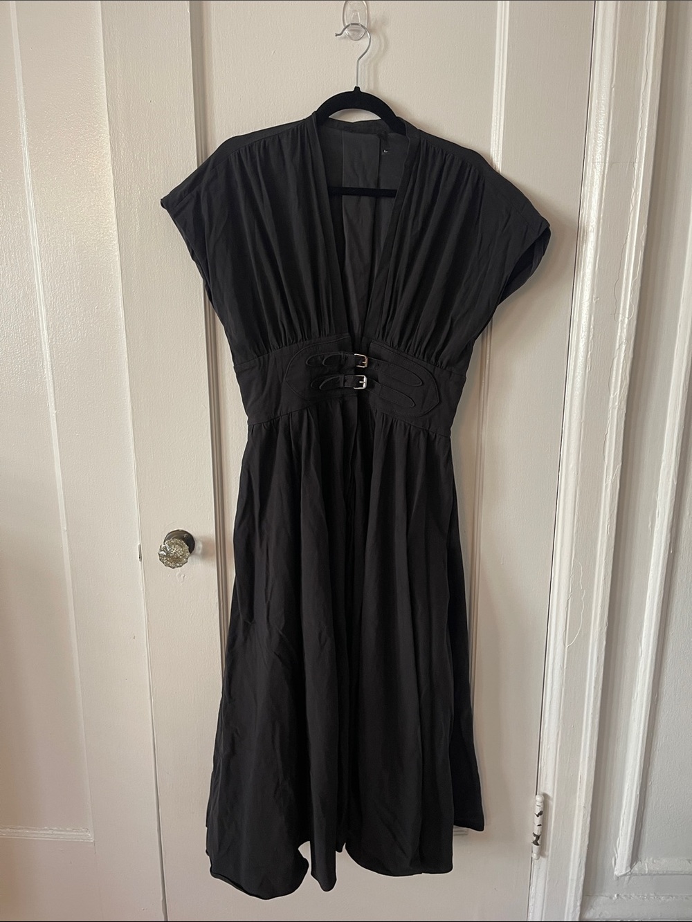Alexis Jaden Black Belted V-Neck Maxi Dress - Picture 6 of 12